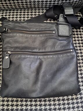Womens Margot Leather Crossbody Bag
